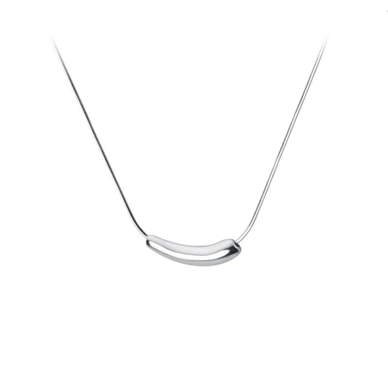 Necklace Sleek Curve