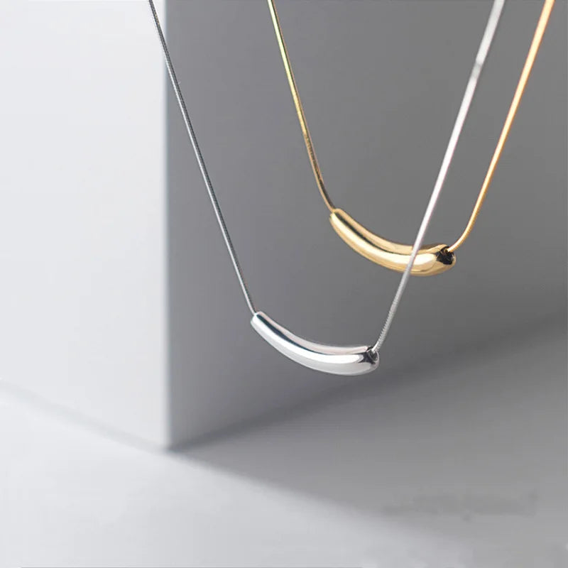 Necklace Sleek Curve