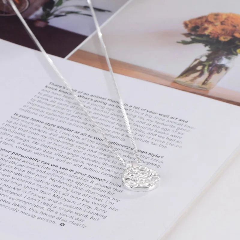 Necklace Elegant Round Silver