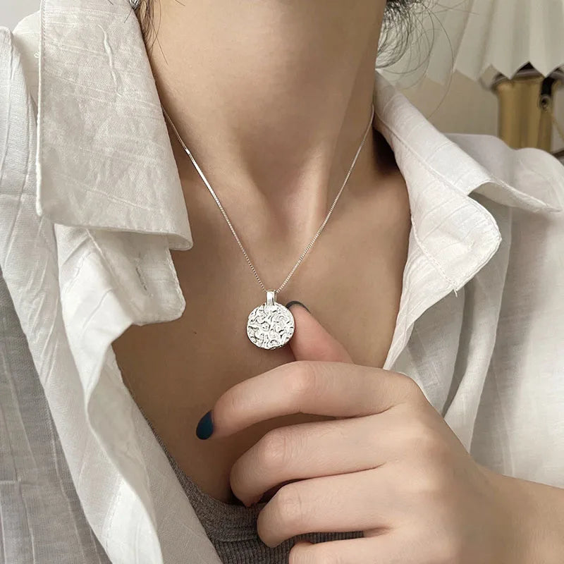 Necklace Elegant Round Silver