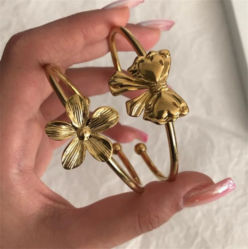 Vintage Layered Golden Floral Bow Bangle Set