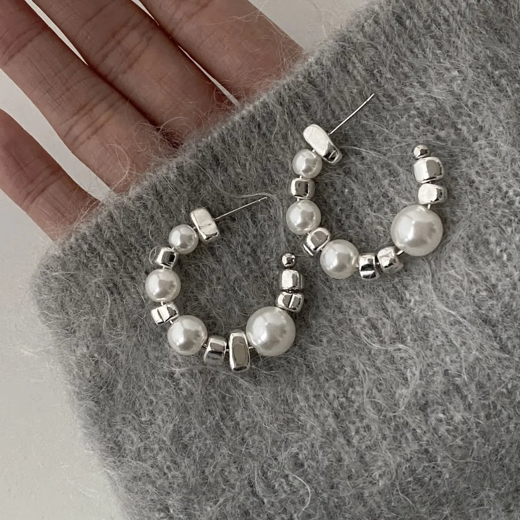Elegant Geometric Pearl Drop Earrings