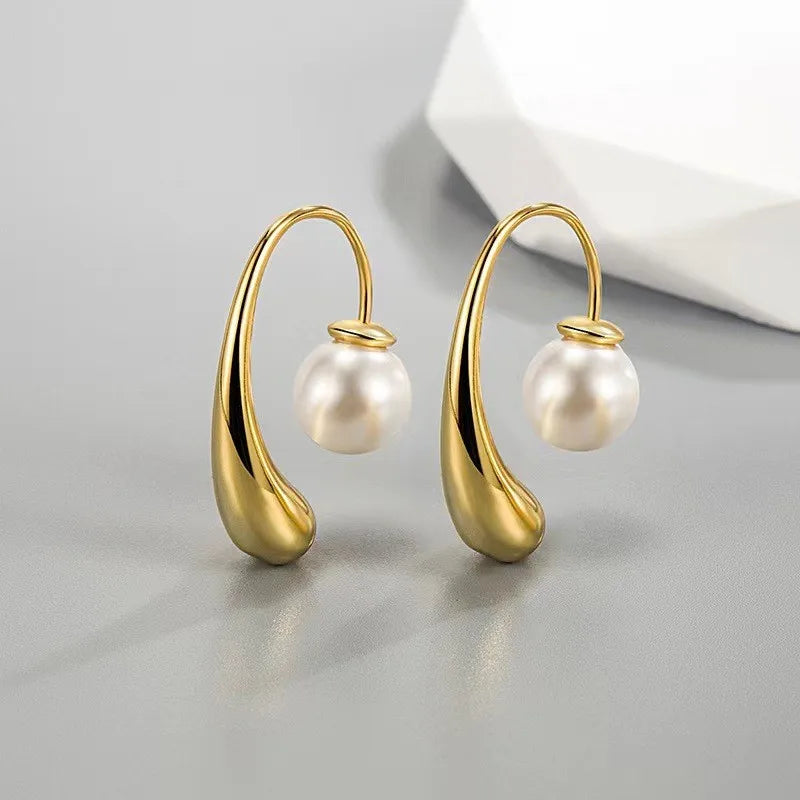 Classic Pearl Earrings