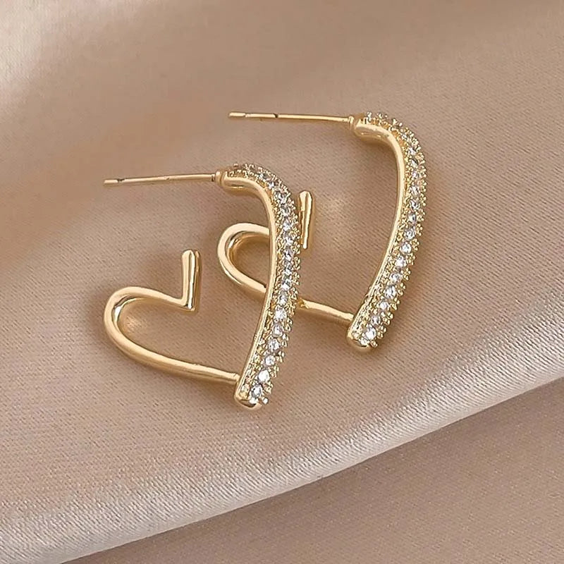 Heart Curve Stud Earrings