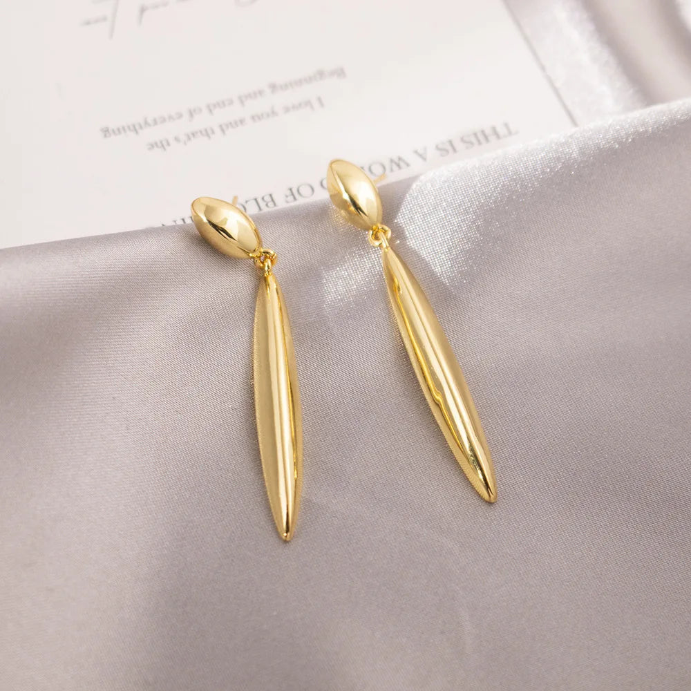 Teardrop Dangle Earrings – Golden