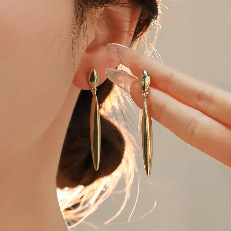 Teardrop Dangle Earrings – Golden