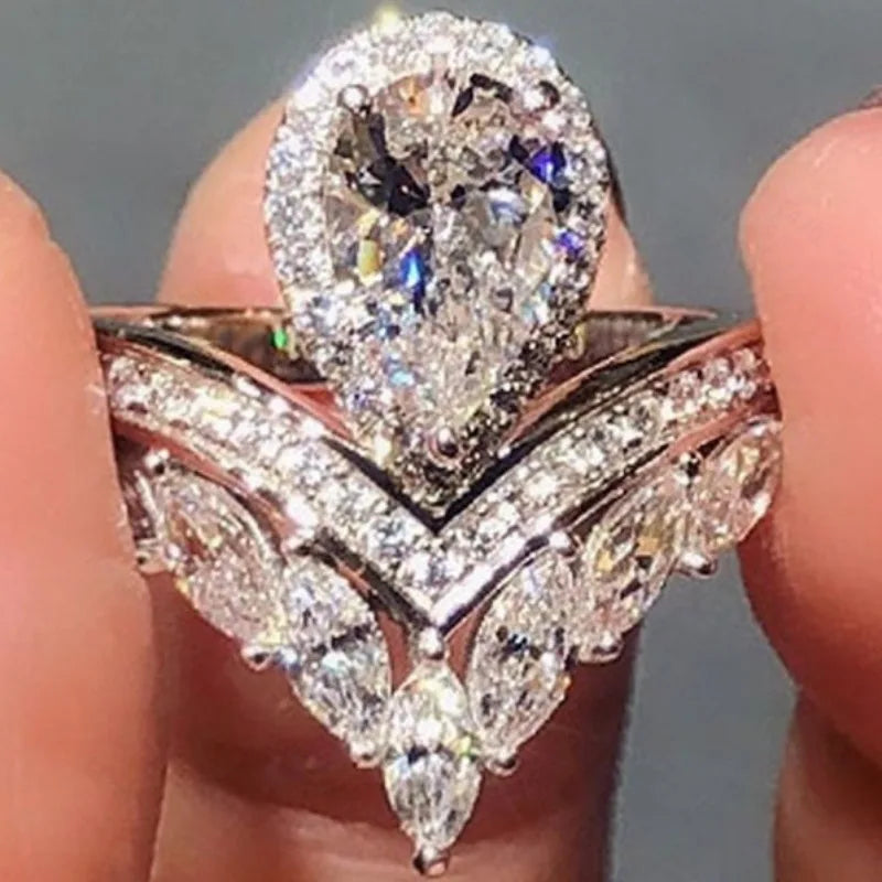 Ring – Silver Diamond Teardrop