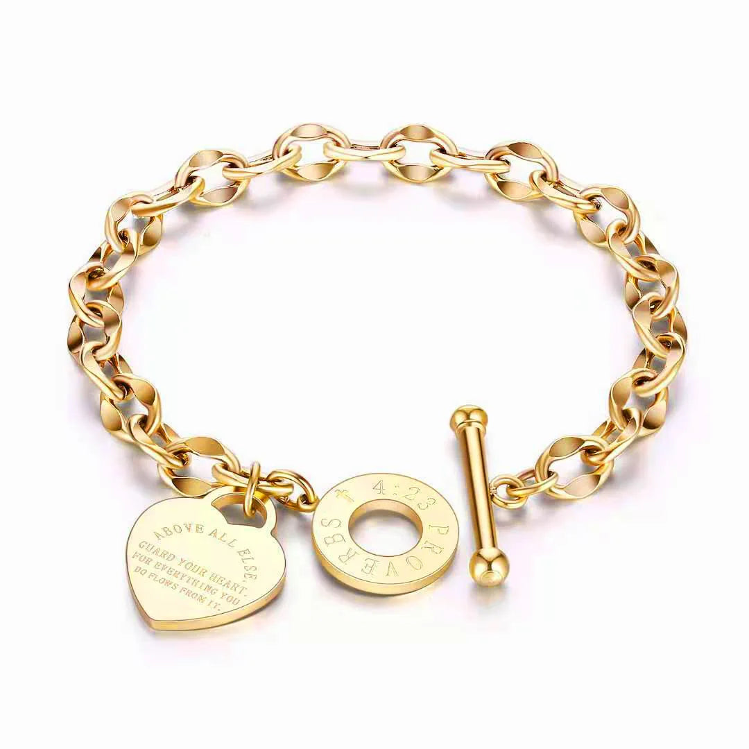 Heart Link Bracelet Elegant Gold