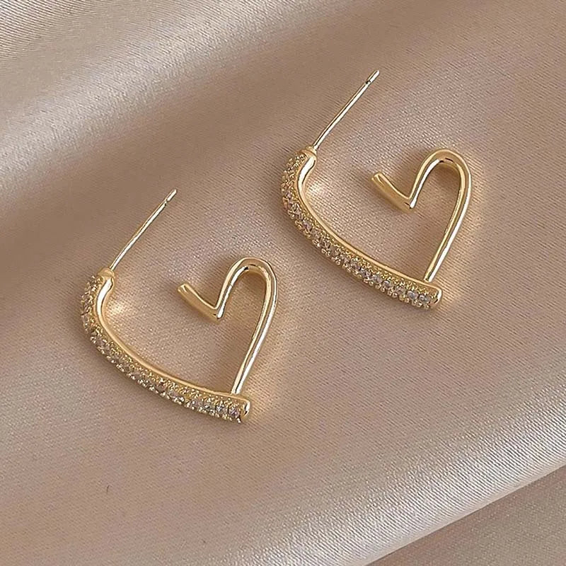 Heart Curve Stud Earrings