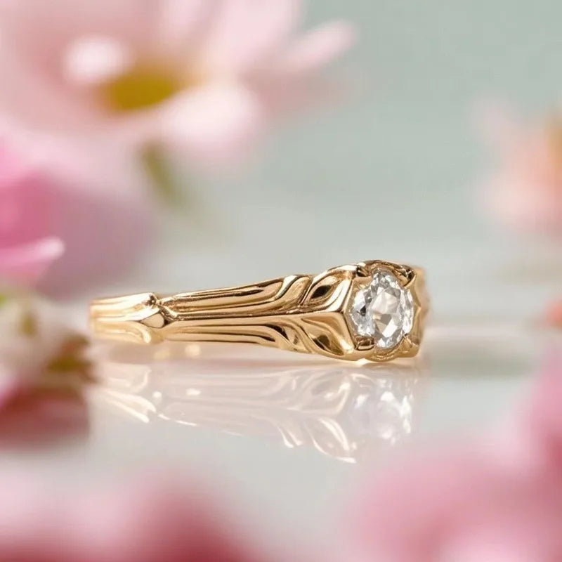 Ring – Gold Zircon Elegance