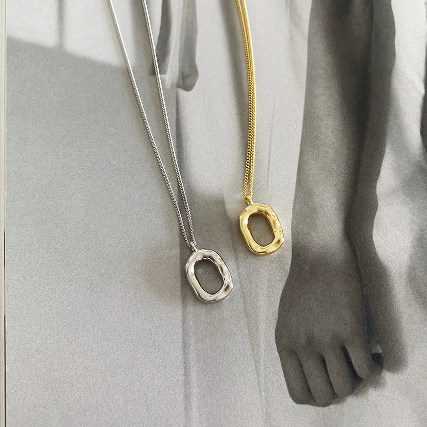 Pendant Necklace Refined Oval