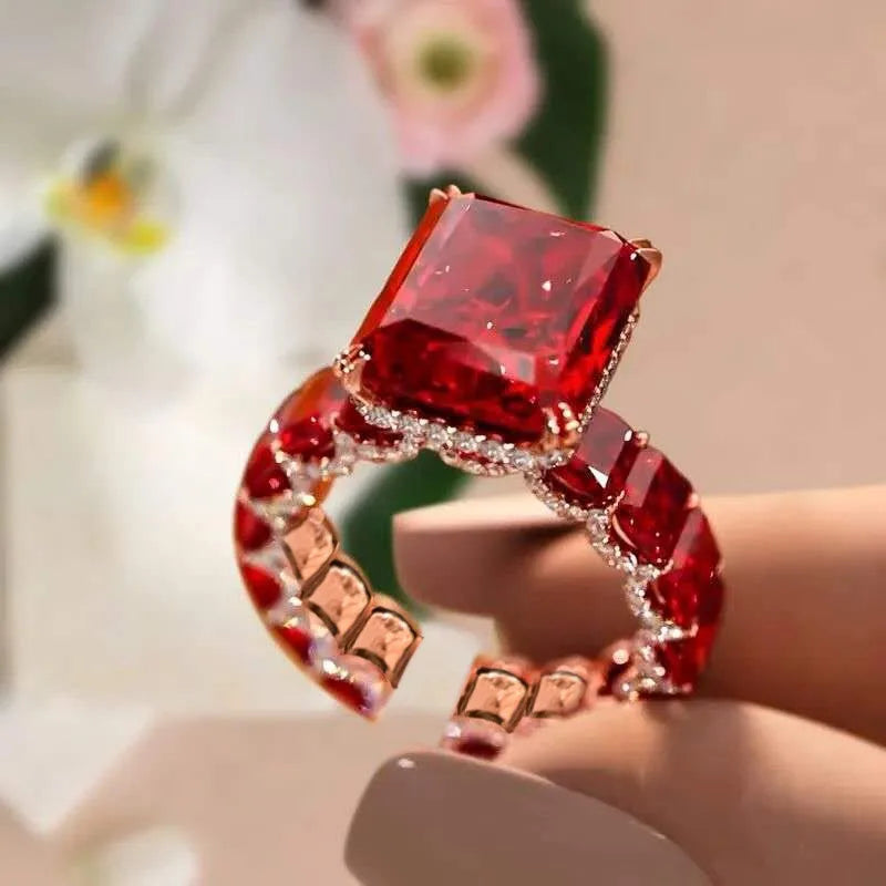 Ring – Gold Ruby Glow