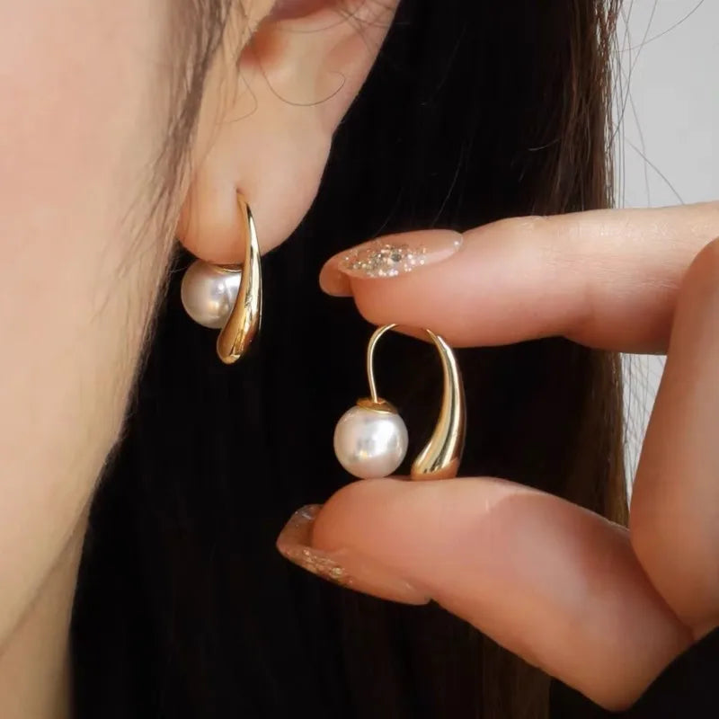 Classic Pearl Earrings