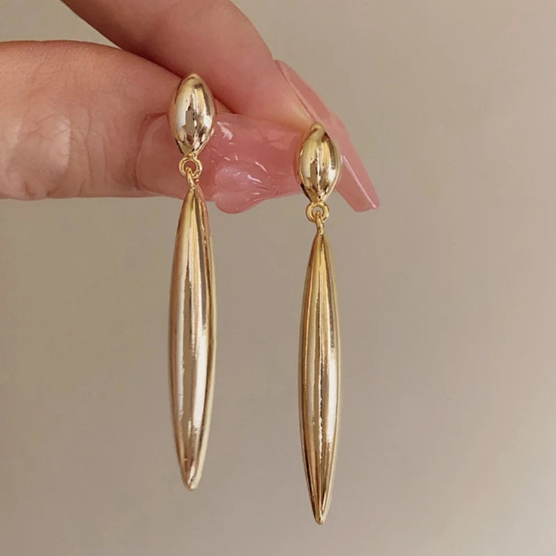 Teardrop Dangle Earrings – Golden