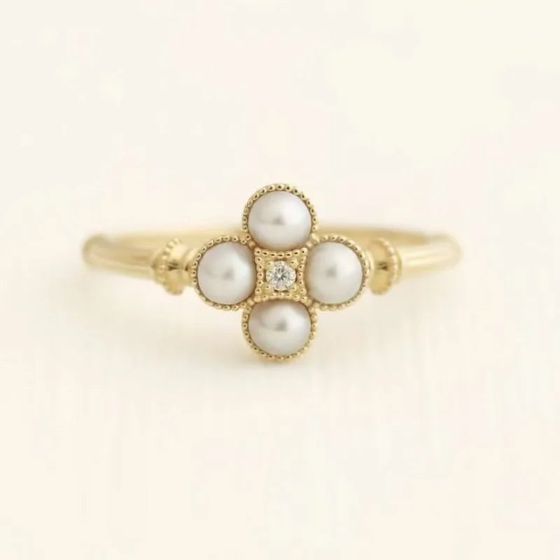 Clover Pearl Golden Ring