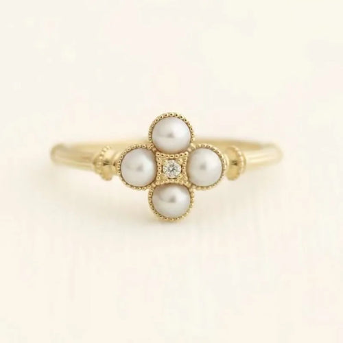 Clover Pearl Golden Ring