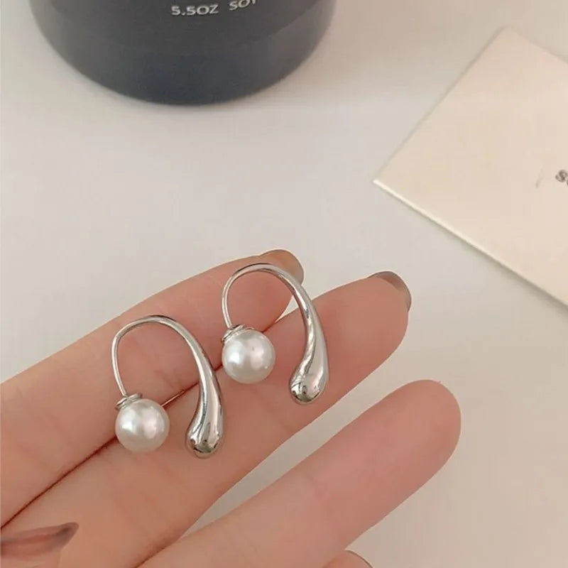 Classic Pearl Earrings