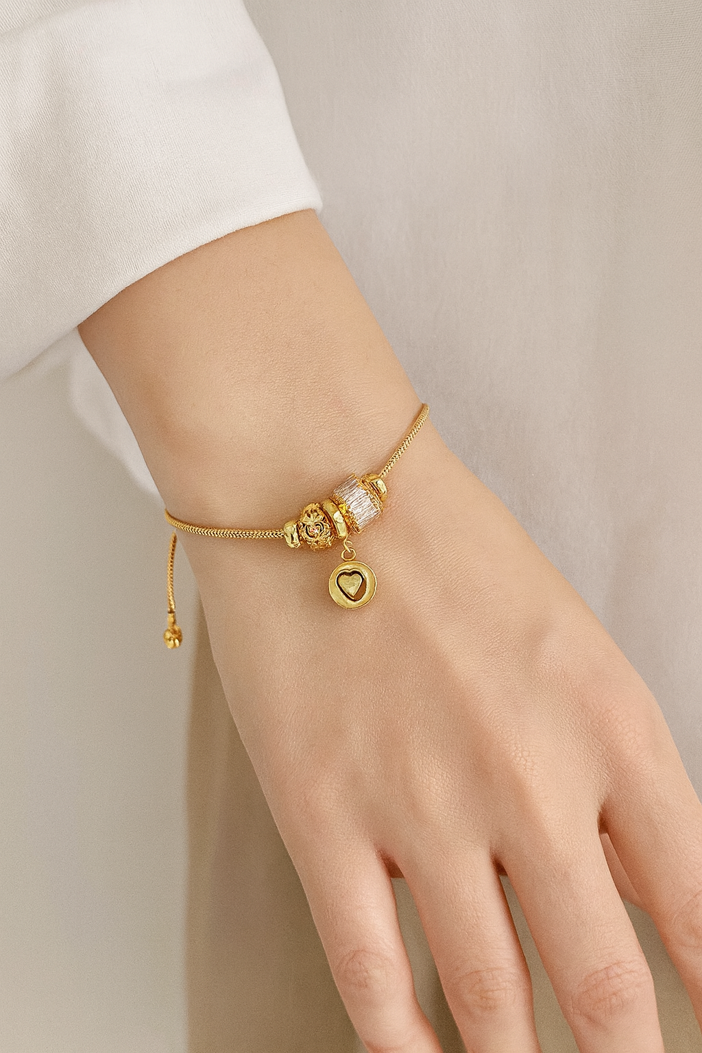 Golden Minimalist Interlocking Bracelet
