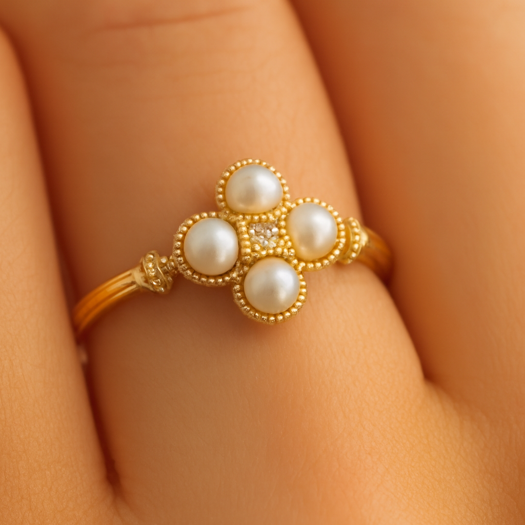 Clover Pearl Golden Ring